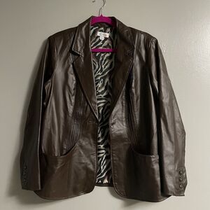 D & Co Women’s Leather Jacket Chocolate Brown Medium Missing Button